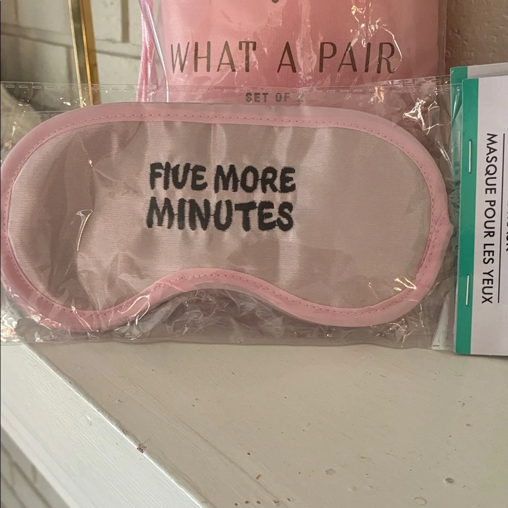 Pink Silicone Wine Glass and Eye Mask Set